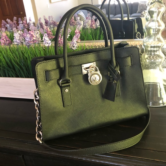 Black purse with silver padlock by Micheal Kors 🖤 - Picture 2 of 7